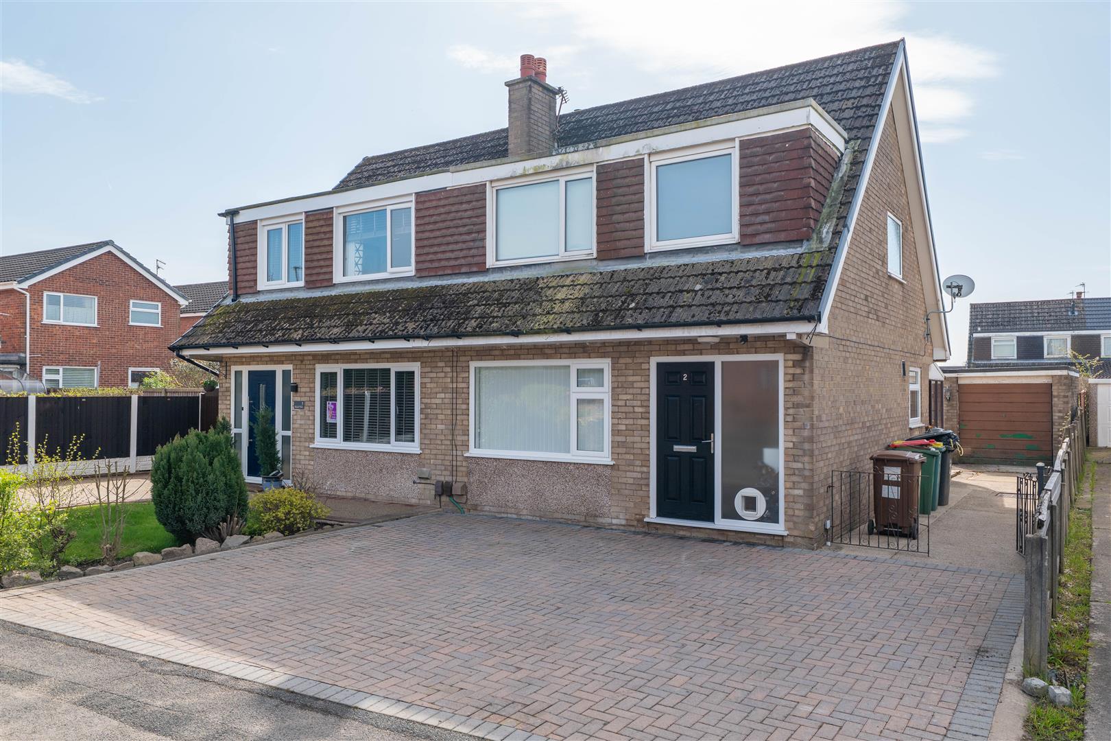 3 bed property in Newark Place, Preston
